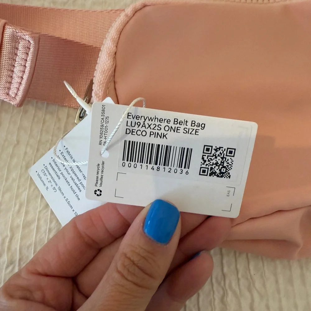 ** NWT ** Lululemon Everywhere Belt Bag in DECO PINK - Picture 4 of 6
